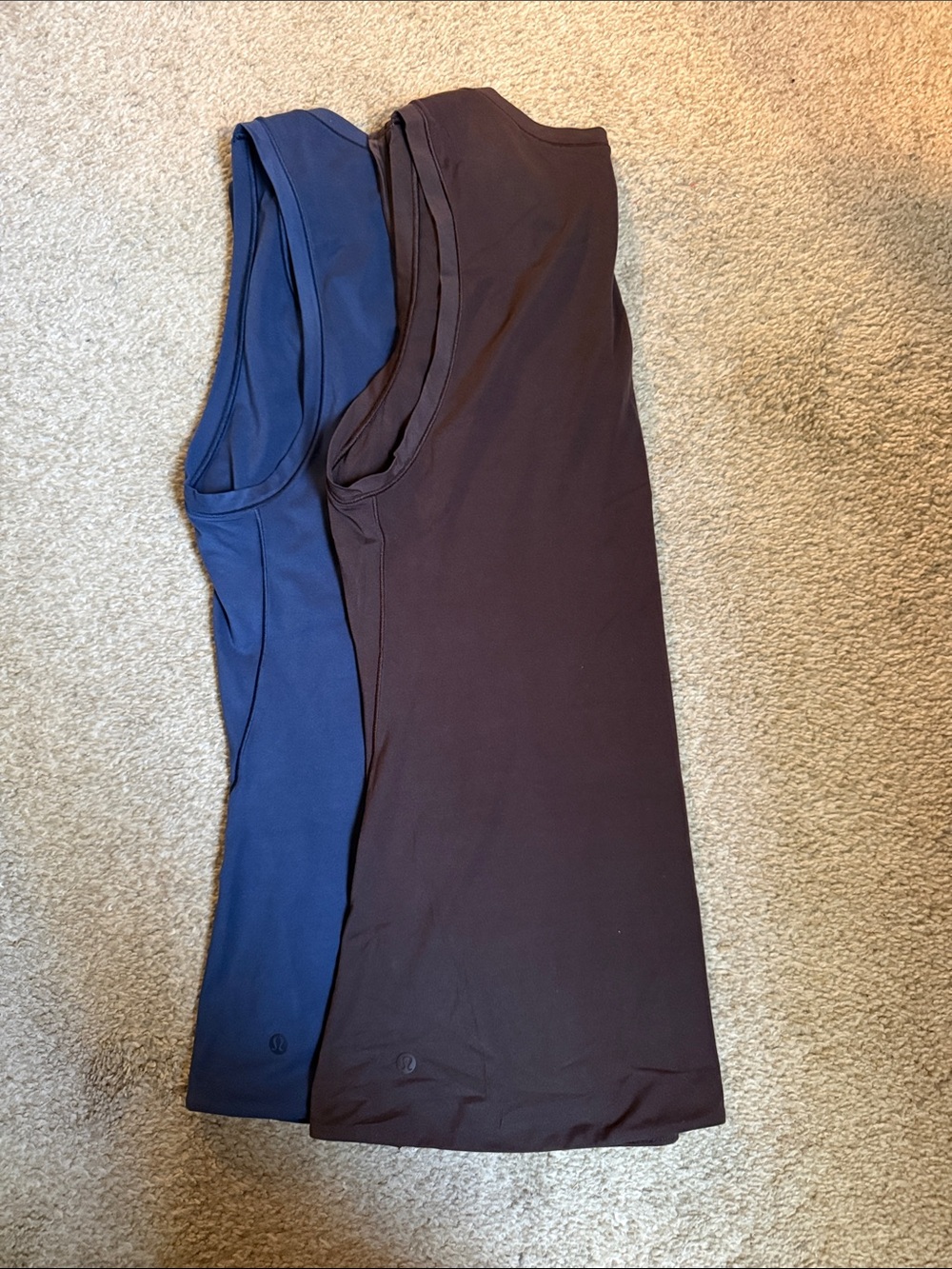 Great condition 2 pack of lululemon tank tops